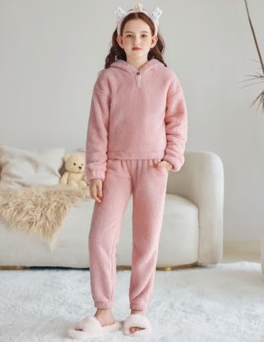 Image of Arshiner Girls 2 Piece Outfits Sweatsuit Fuzzy Long Sleeve Bear Ear Hoodie Sweatshirt and Sweatpant Kids Clothing Sets