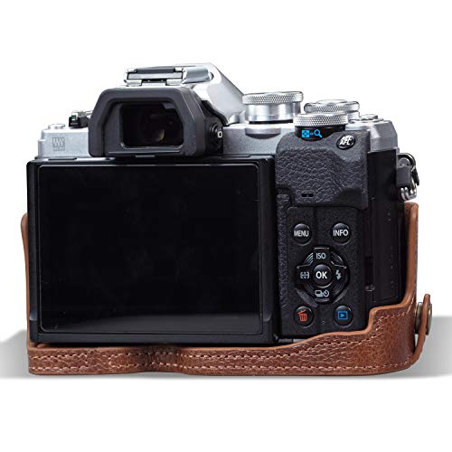 Demi-étui Olympus OM-D E-M10 Mark IV MegaGear housse cuir véritable