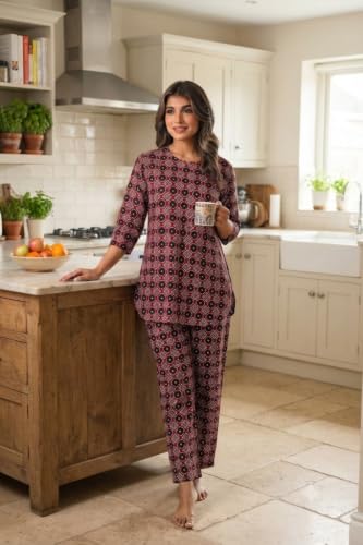 Image of Women's Pure Cotton Printed Night Suit,Top and Relaxed Pajama Set, Stylish Sleepwear, Casual Wear