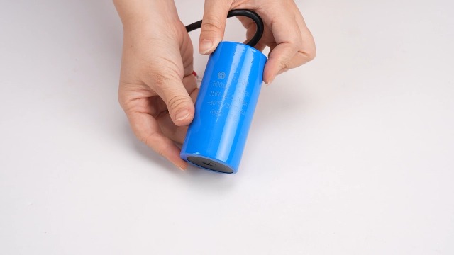 250V AC 600uF 50/60Hz CD60 Run Capacitor with Wire for Motor Air