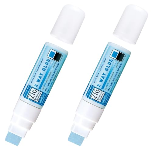 Kuretake Zig 2Way Glue Pen with a board tip