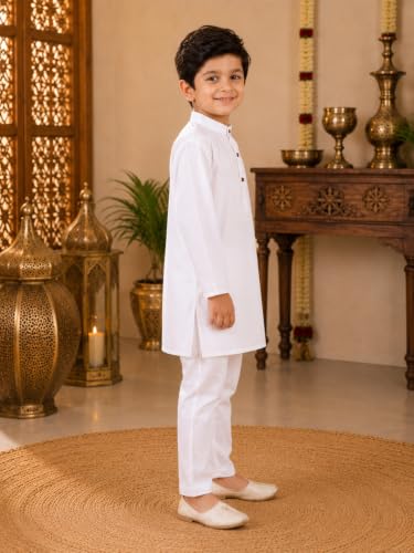 Image of superminis Baby Boys Cotton Solid Ethnic Wear Kurta Pyjama Set With Wooden Button