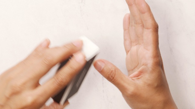 TWEEZERMAN Professional Nail File Block for Sanding and Polishing Nails Black