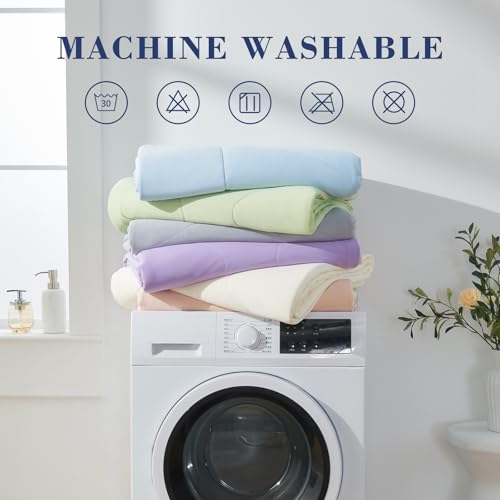 Image of EMME Cooling Comforter King Size, Double Sided Cold 90% Nylon Fabric Fabric Cooling Blanket for Hot Sleepers, Q-Max>0.5 Breathable Summer Quilt for Night Sweater, Lightweight(Green,106 x 90)