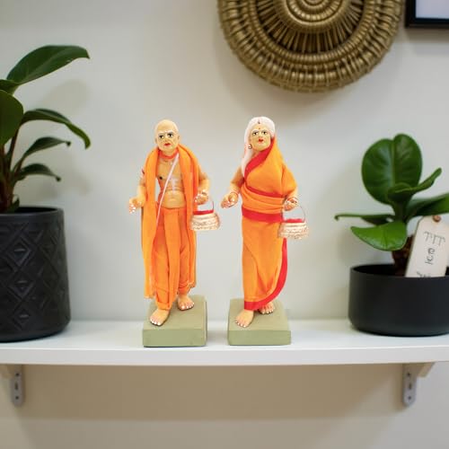 Image of Krishnanagar Handmade Clay Human Figure Gift & Decor (Brahman Brahmani)