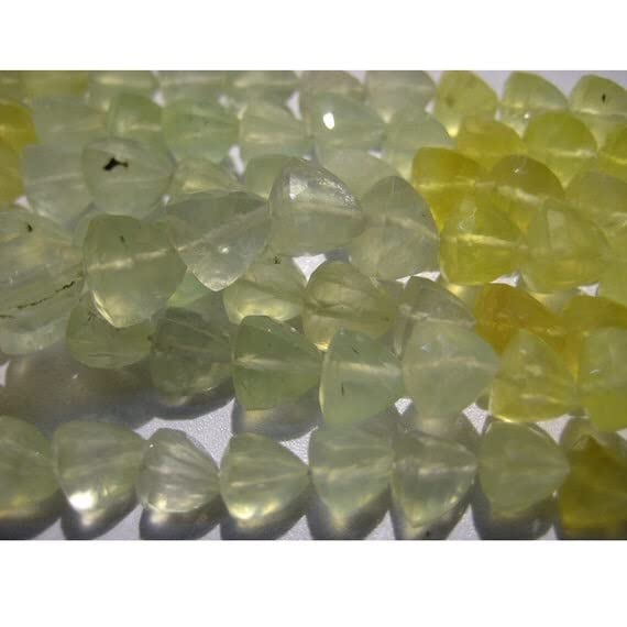 Préhnite perles trillion 8mm pour la création de bijoux uniques sur fil de 20cm