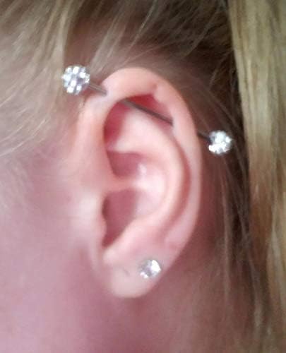 Cute industrial piercing - België Cute industrial piercing - België