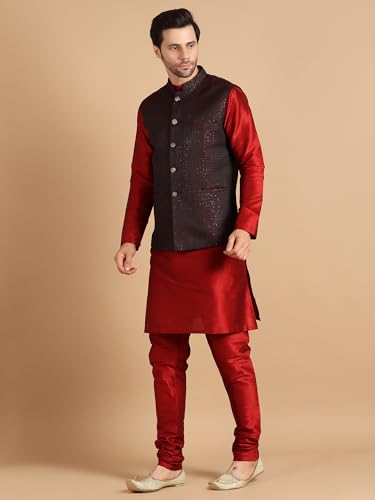 Image of men's Silk Blend Kurta Pejama & Waistcot Set