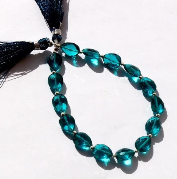 Quartz bleu teal facetté en perles de poire pour offrir un souvenir
