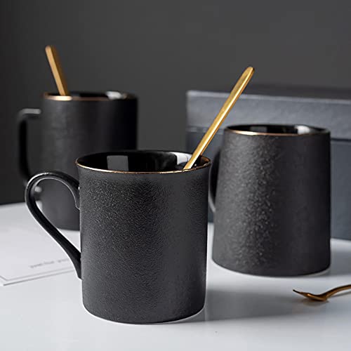Grande tasse céramique noire vintage pour des matins doux