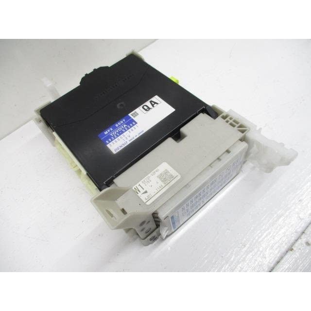 Amazon | アクア NHP10 (6) ヒューズボックス 238000-2821 82730