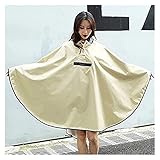 Uso del engranaje de lluvia: caminante impermeable, montando poncho