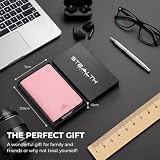 STEALTH Wallet - Minimalistyczny Kompaktowy Uchwyt na Karty Portfele - Smukły, Lekki, Bezpieczny Portfel Pop-up z Blokadą RFID i Pudełkiem Upominkowym (Srebrne Aluminium z Różową Skórą)