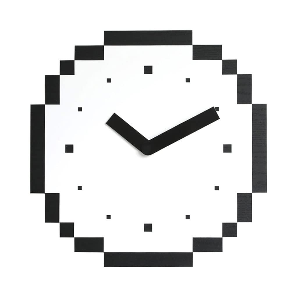 Horloge murale noir et blanc lisible pour habiller un mur vide