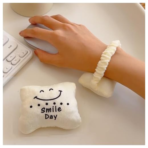 Cartoon Cute Multifunction Comfortable Wrist Pad Protection Pillow Portable Soft Flexible Moveable Wrist Guard Mouse Pads (Turning-Head Smile,6x9.5 cm)