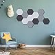 DIY Hexagon Filz Pinnwand Selbstklebend - 12 Stück Mit 50 Reißzwecken - Für Kinderzimmer, Büro, Memoboards, Klebenotizen, Fotos, Zeitpläne, Ankündigungen