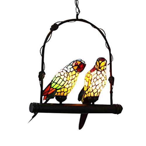 Lustre de parrot vintage baroque pour sublimer un plafond vide