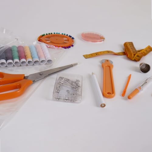 Hobby Gift Exklusive vorgefüllte Nähbox, Bastel-Aufbewahrungsbox mit 94-teiligem Nähset inklusive, 18,5 x 25,5 x 14,5 cm, Dackel