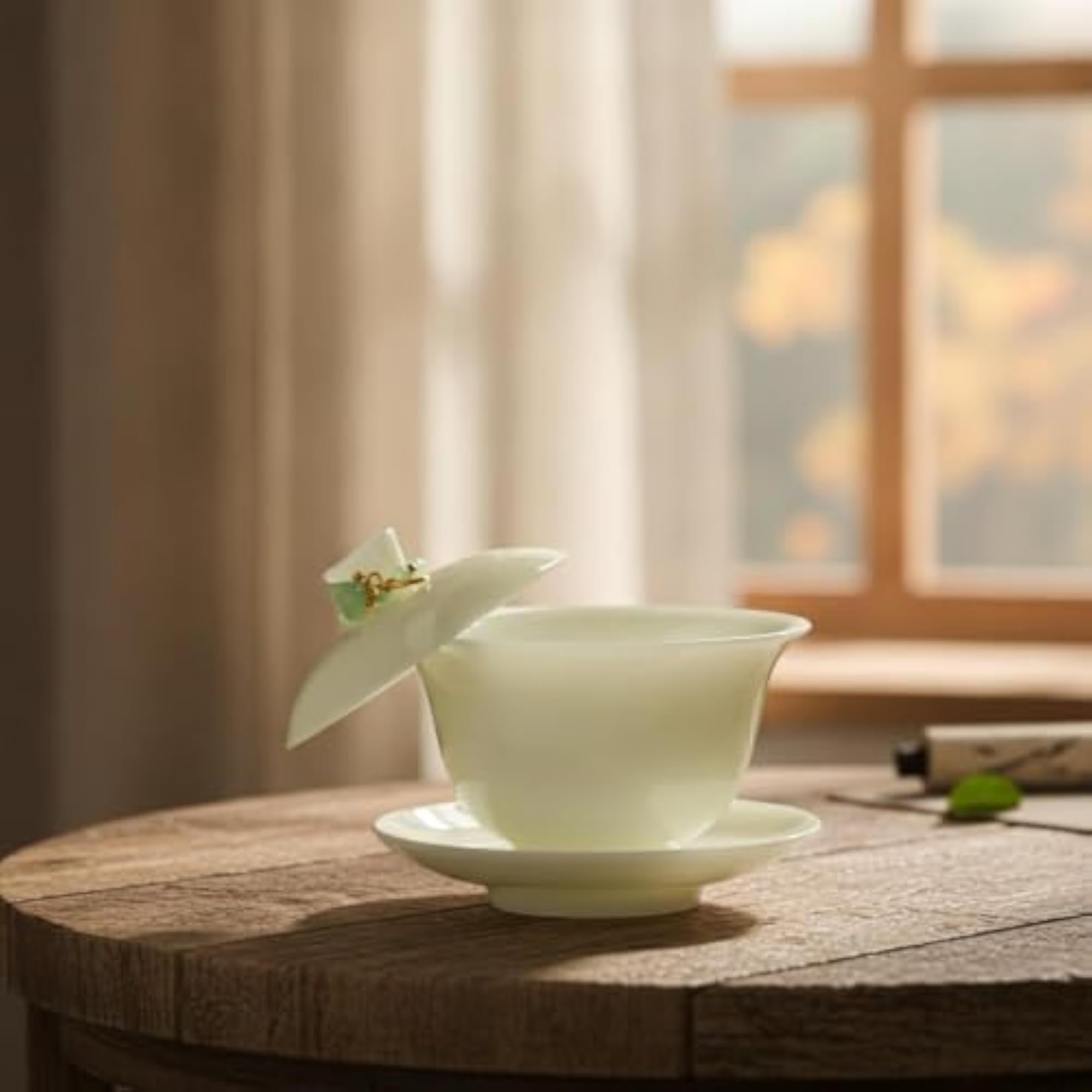Jade Ceramic Gaiwan Tea Bowl with Suspended Lid, White