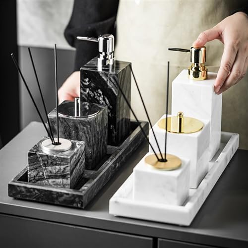 Ensemble d'accessoires de salle de bain en marbre au design chic