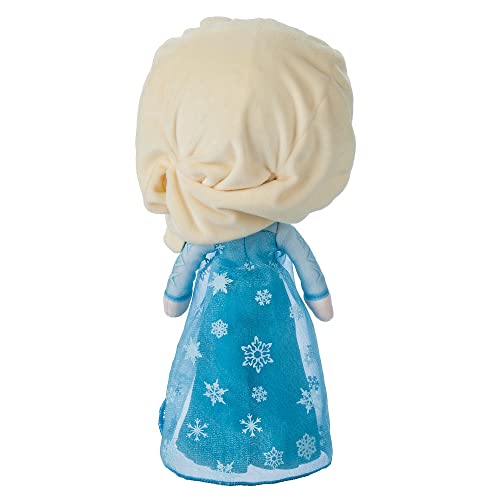 Disney Store ELSA Offizielles Kuscheltier aus Die Eiskönigin – Völlig unverfroren, 32 cm, weiche Puppe mit Stickdetails, klassischem Schneekönigin-Outfit mit Organzacape, geeignet ab 0 Jahren