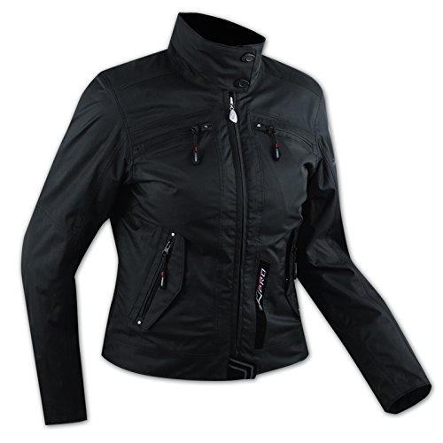 Blouson femme nylon imperméable pour stopper le froid et la pluie grâce aux protections CE