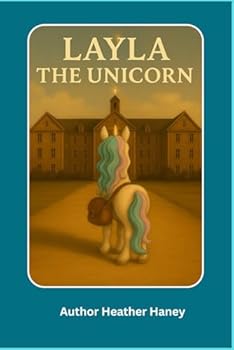Paperback Layla The Unicorn Book