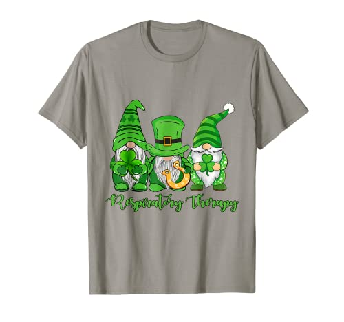 Gnomos de terapia respiratoria, trébol de la suerte, día de San Patricio Camiseta