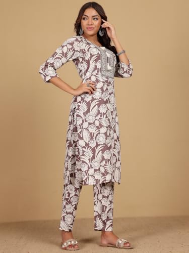 Image of Varanga Women-Gota Detailed Ethnic Floral Printed Kaftan & Trouser