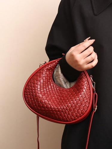 Women's Small Handbag Retro Crossbody Bag Weave Crescent Bag4