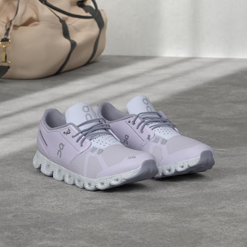 Image of On Women's Cloud 5 Sneakers