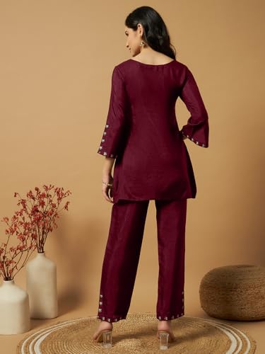 Image of Women Printed 2-Piece Silkblend Kurta & Pants Set