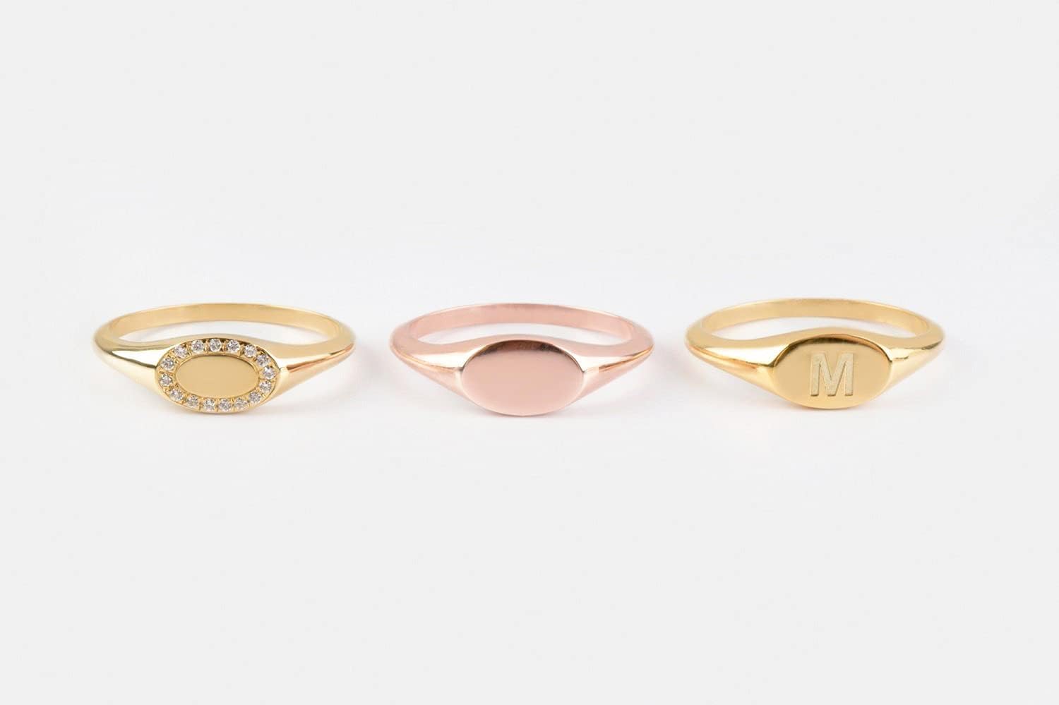 Women Oval Shaped Signet Ring in Solid Gold 9K, 14K, & 18K, Personalized Initial jewelry, Chevalier Custom Pinky Ring, RN300