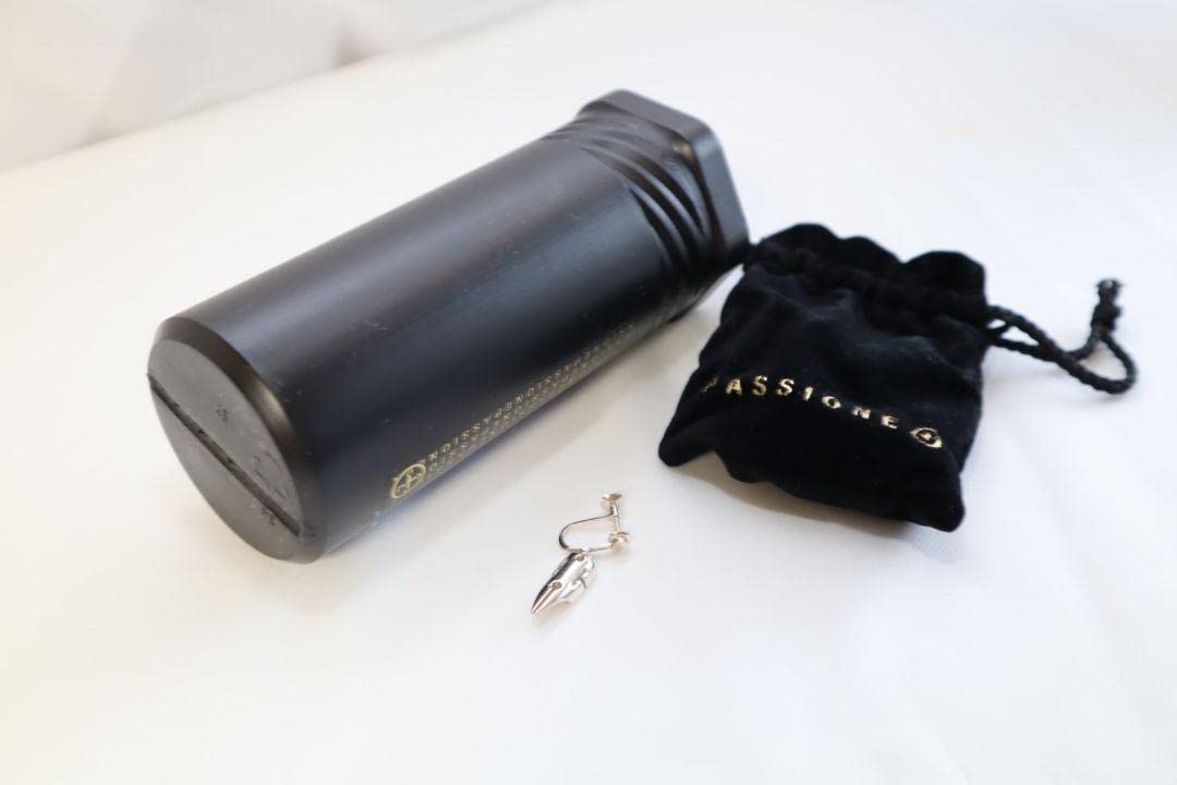 PASSIONE ＋「8時30分」岸辺露伴イヤリング　2個セット PASSIONE ＋「8時30分」岸辺露伴イヤリング 2個セット 2025年