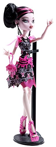 draculaura frights camera action