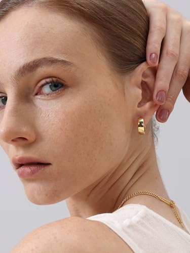 Image of FRUMOS 18K Gold Plated Chunky Hoop Earrings for Women Fashion Thick Gold Hoops Set Jewelry for Birthday Christmas Gifts