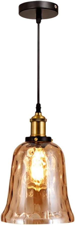 Suspension bar ambre en verre pour éclairer un comptoir de cuisine chaleureux