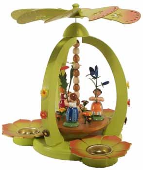 Pyramide de Pâques artisanale Erzgebirge bois ajouré figurines enfants de fleurs