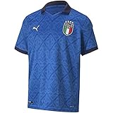 Logotipo del felino PUMA en las mangas