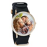 Mit luxuriösem und klassischem Aussehen wird diese Armband ein ideale Begleiter für den Alltag und jeder anderen Anlass. Es ermöglicht Ihnen, ganz einfach ein normales Outfit zu würzen und Stil zu Ihrem Leben hinzuzufügen. Geliefert wird die Uhr in einer stilvollen Verpackungsbox, die auch ideal als Geschenk genutzt werden kann.