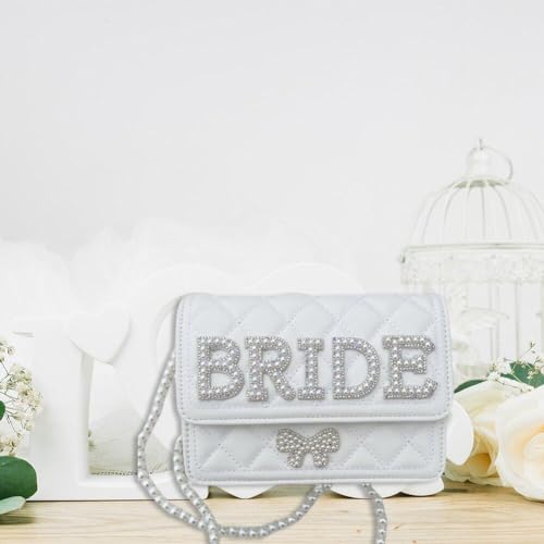 Sacs à main de mariée ornés de perles délicates, l'accessoire d'exception pour dames
