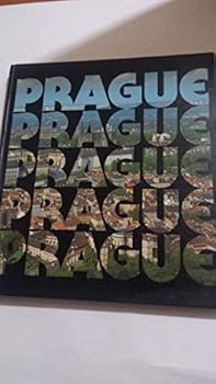 Hardcover Prague: A socialist city Book