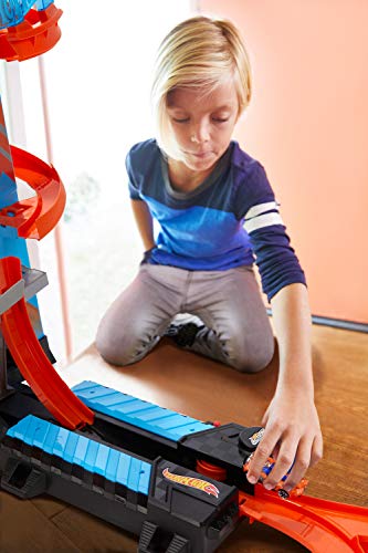 Hot Wheels - Pista y garaje para coches de juguetes, regalo para niños y niñas +5 años (Mattel GWT39), Embalaje sostenible, Exclusivo en Amazon