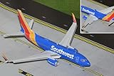 GeminiJets G2SWA1350F Southwest Airlines Boeing 737-700 (Flaps Down); Scale 1:200