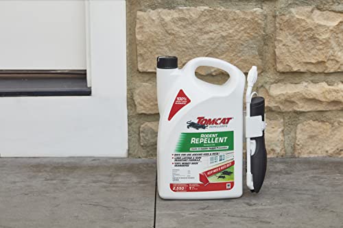 Image of Tomcat Repellents Rodent Repellent Ready-to-Use with Comfort Wand For Indoor and Outdoor Mouse and Rat Prevention, Peppermint Oil Spray for Rodents with Cinnamon, Garlic Essential Oils,1 gal. (2-Pack)