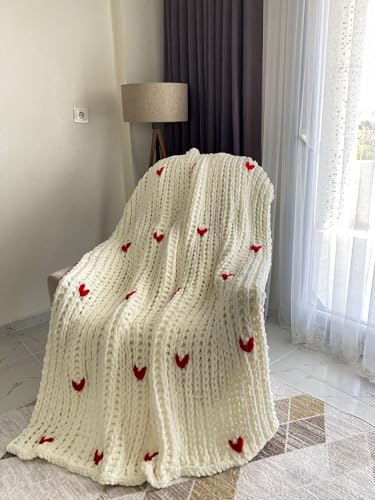 El Yapımı Kalın TV Battaniye, Kırmızı Kalp Desenli, 170x120 cm, Beyaz
