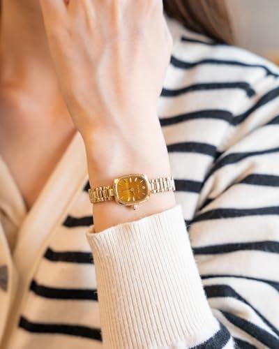 Image of FIYTA Women's Watch - Elegant Gold Small Square Luxury Watch with Sapphire Crystal; 316L Stainless Steel Jewelry Bracelet, Timeless Gift for Her, Mother's Day, Gift Box Included
