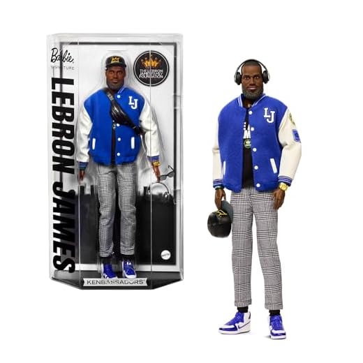 Barbie Signature Lebron James Muñeco Kenbassadors Coleccionable con Chaqueta Bomber universitaria y Accesorios Que Incluyen Auriculares y Gafas de Sol, Entre Otros, HRM33