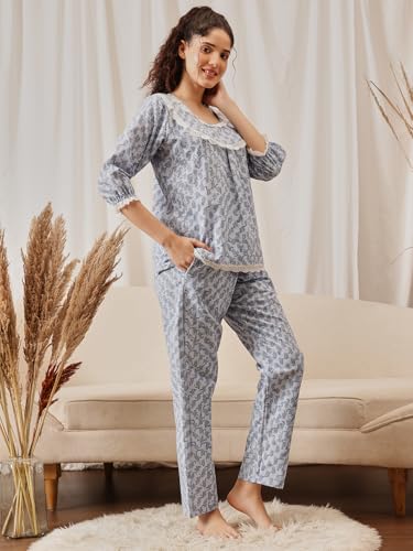 Image of Clovia Women's Cotton Printed Top & Pyjama Set