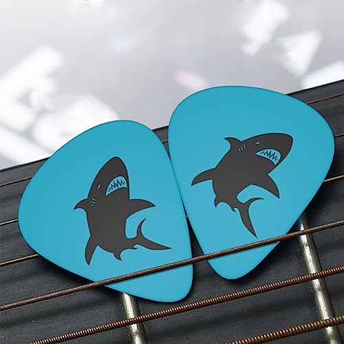 Black Fish Lot de 12 médiators tendance et durables dans une boîte pour ukulélé guitare électrique basse - Les Beatles, Paul McCartney, John Lennon, RIngo Starr, George Harrison Black Fish Lot de 12 médiators tendance et durables dans une boîte pour ukulélé guitare électrique basse – Image 8